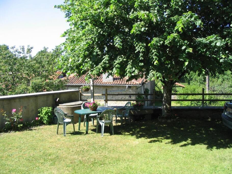 Cottage By The Chateau With Pool In National Parc Les Salles-Lavauguyon Kültér fotó