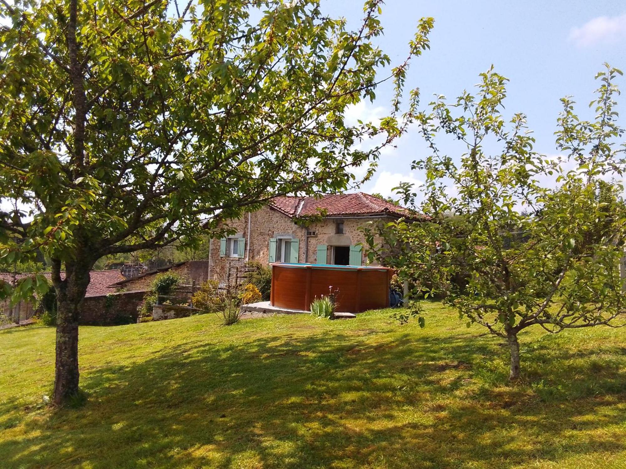 Cottage By The Chateau With Pool In National Parc Les Salles-Lavauguyon Kültér fotó