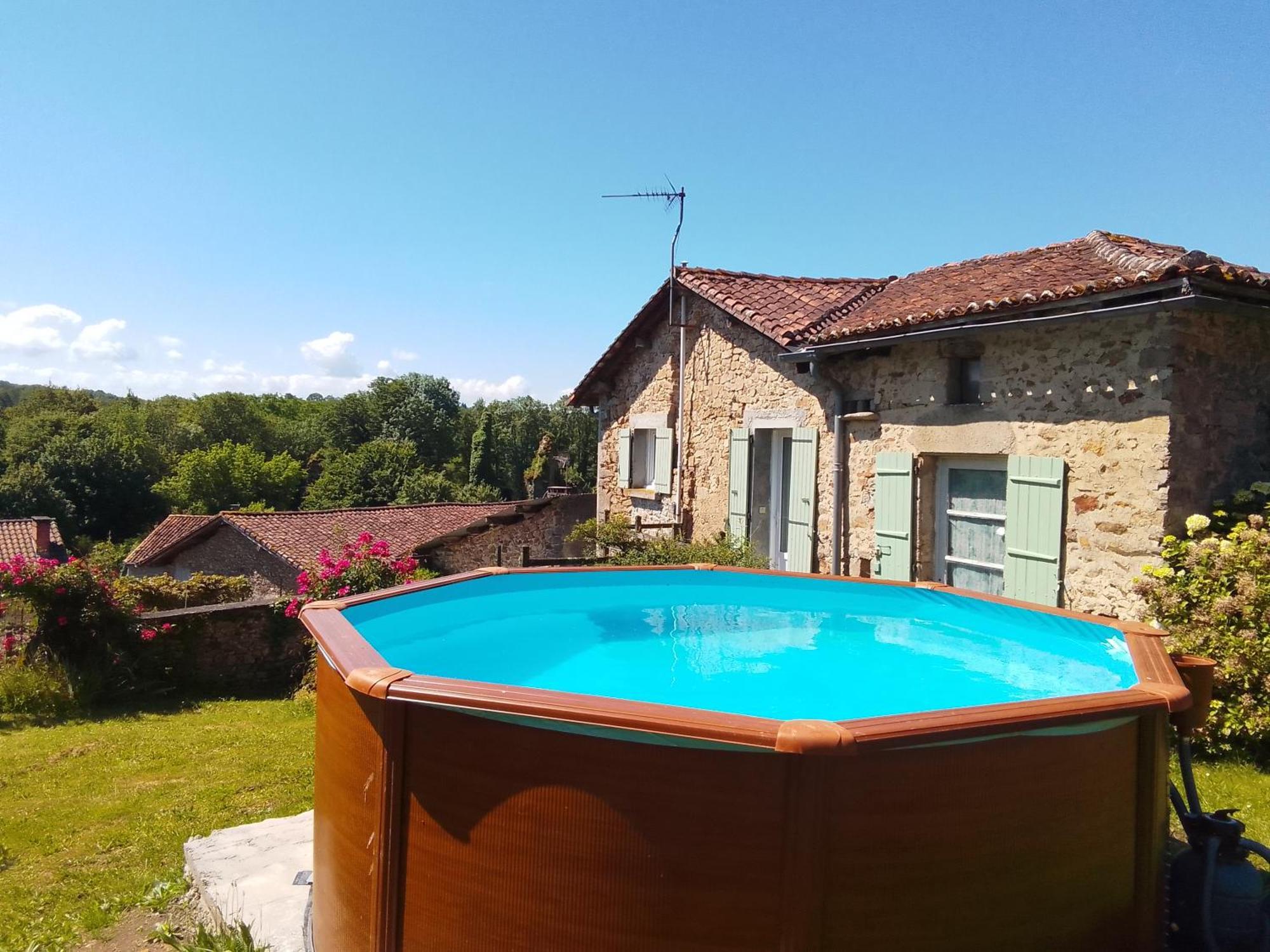 Cottage By The Chateau With Pool In National Parc Les Salles-Lavauguyon Kültér fotó